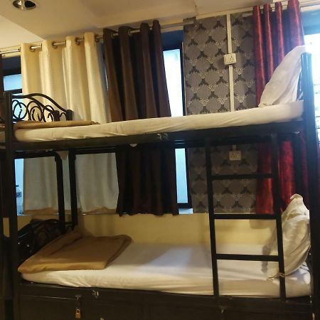 Bandra Dormitory Only For Indian Mumbai Exterior foto